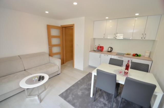 Nikola Lux Apartments Muo Экстерьер фото